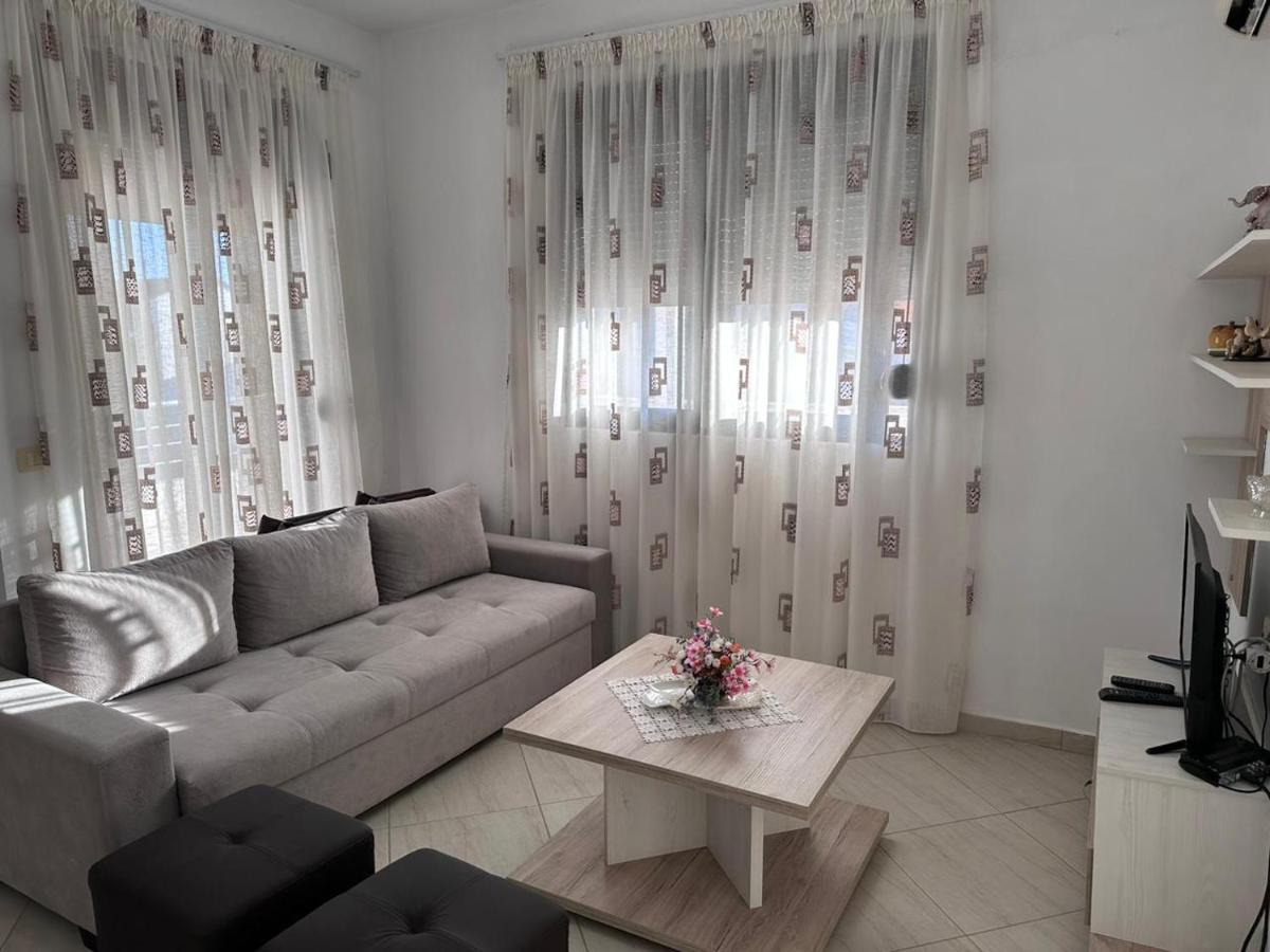 Payo Apartments Sarandë Exteriör bild