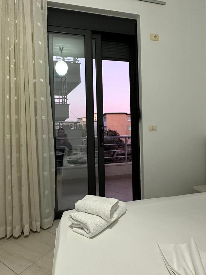 Payo Apartments Sarandë Exteriör bild