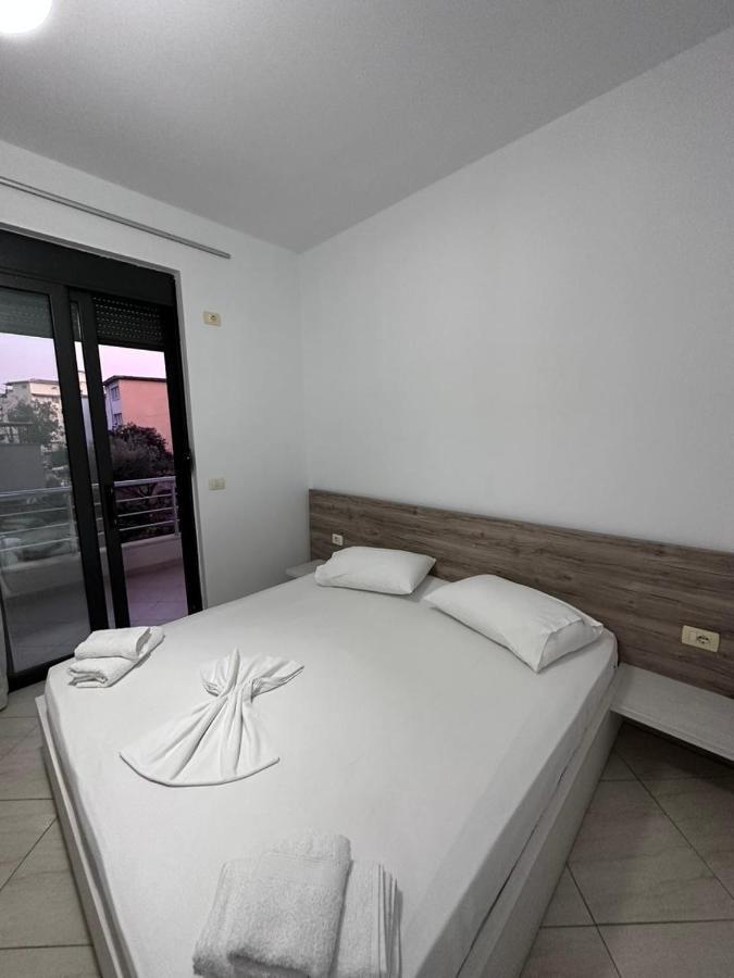 Payo Apartments Sarandë Exteriör bild