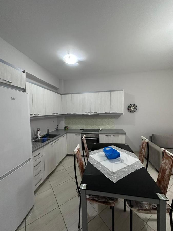 Payo Apartments Sarandë Exteriör bild